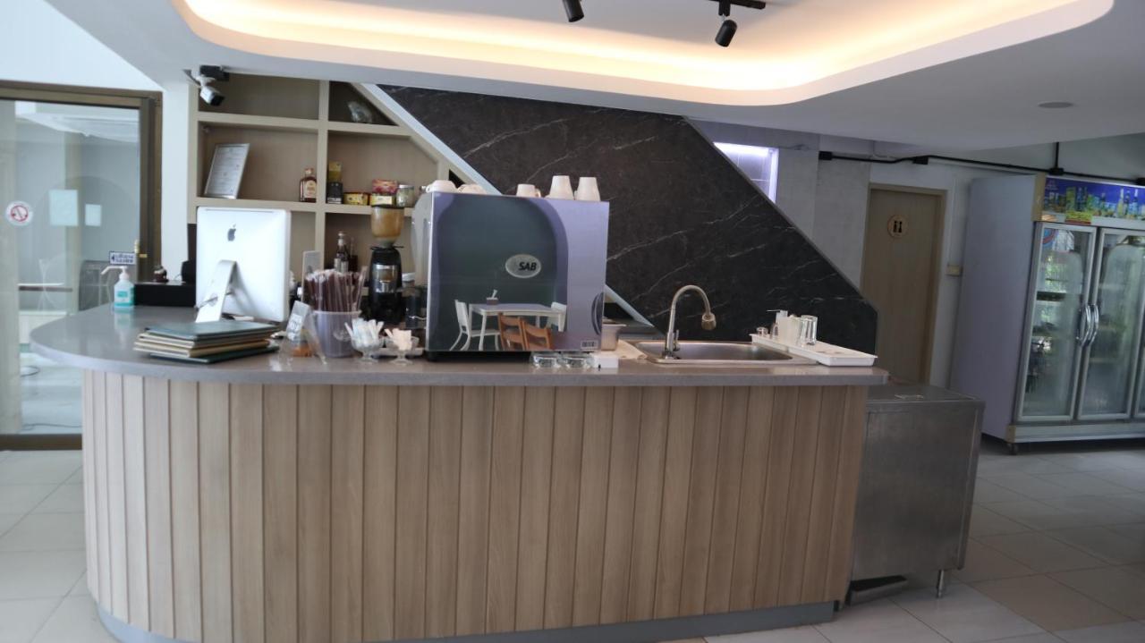 Patong Triple P Hotell Exteriör bild