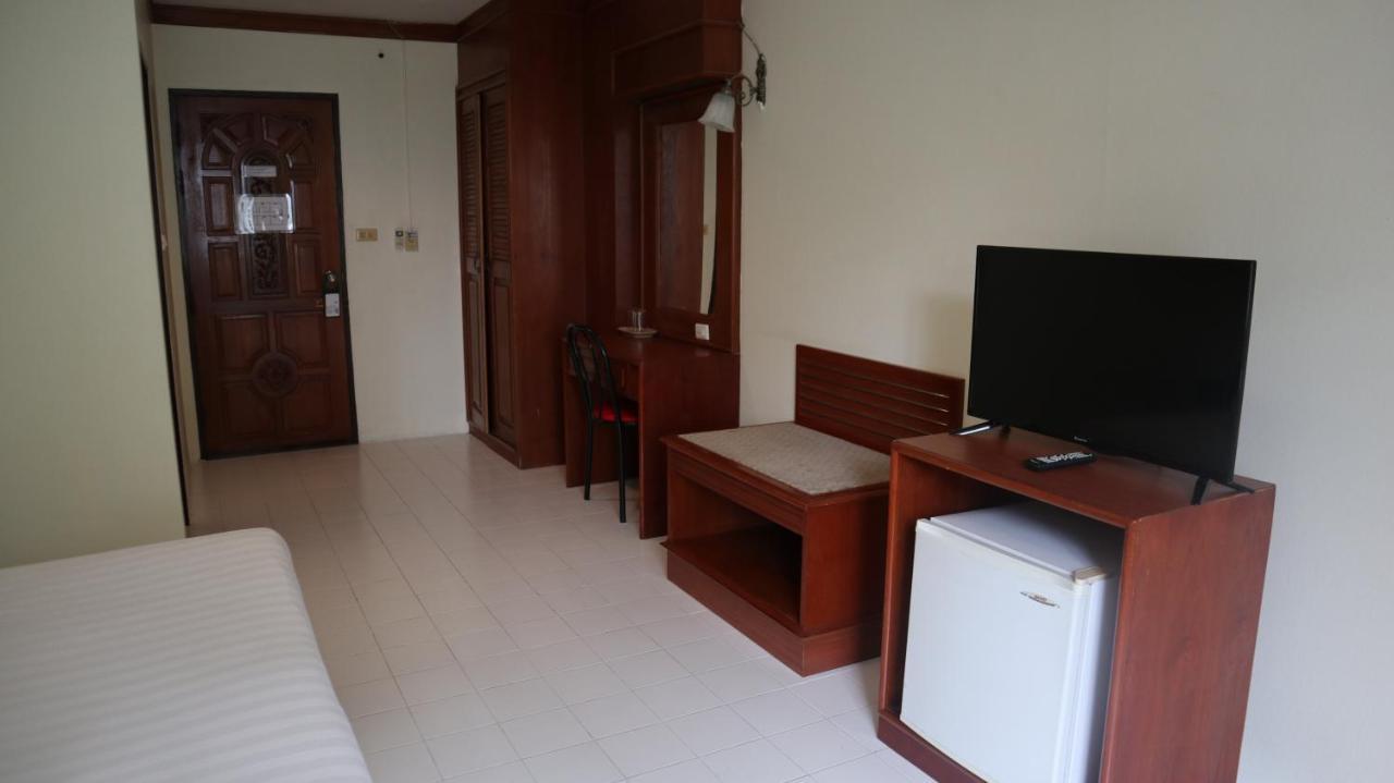 Patong Triple P Hotell Exteriör bild
