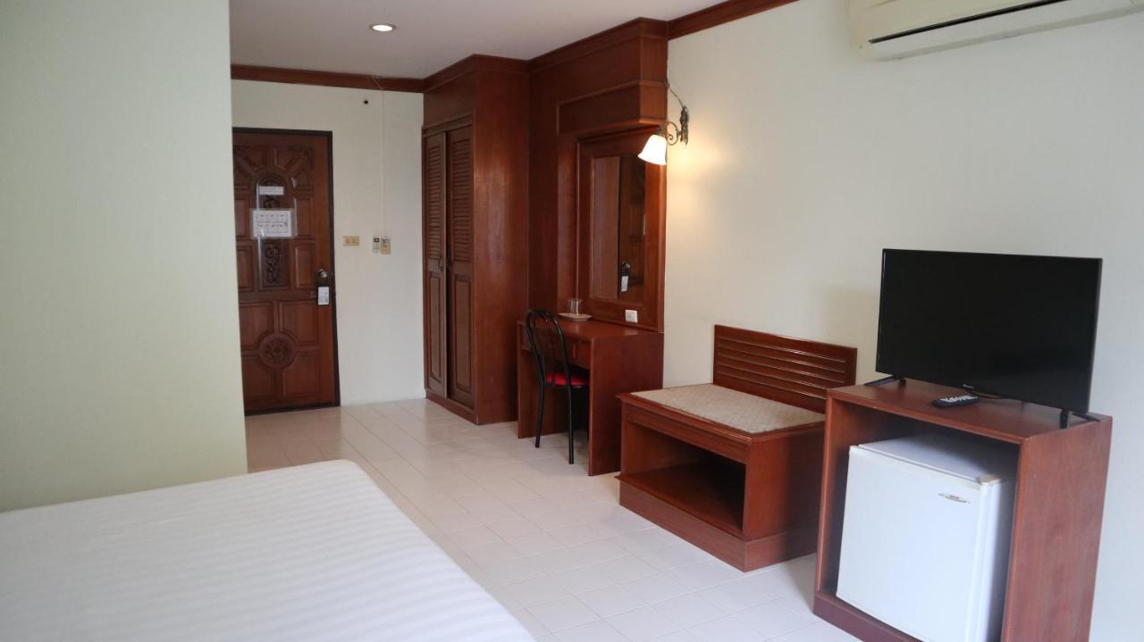 Patong Triple P Hotell Exteriör bild