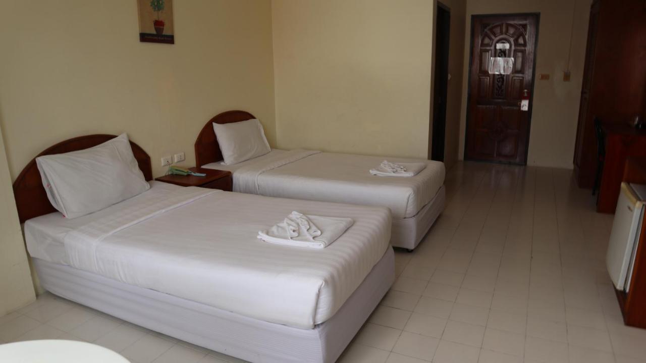 Patong Triple P Hotell Exteriör bild