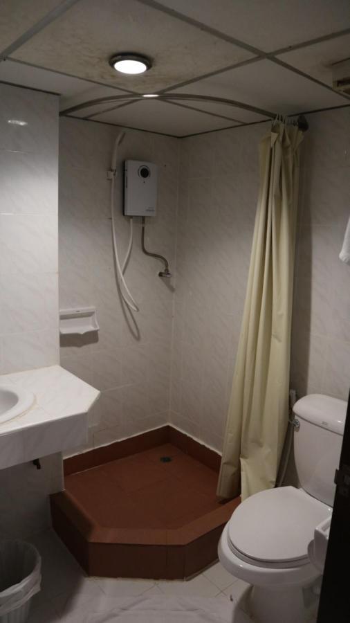 Patong Triple P Hotell Exteriör bild